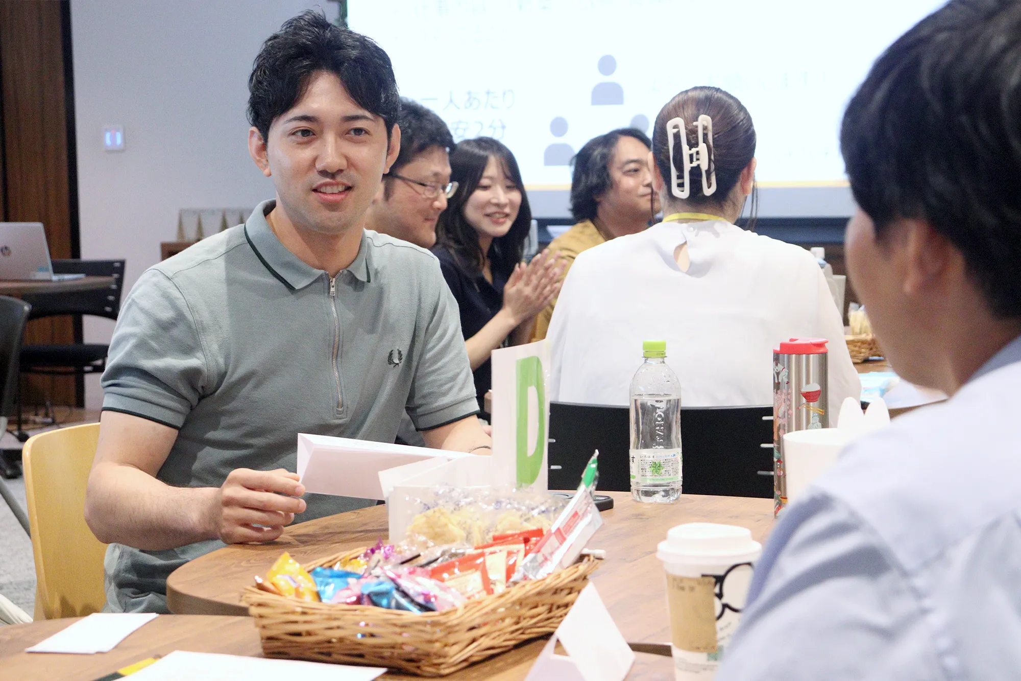 働くことに対するモチベーションアップの目的で、テーマ別座談会を実施